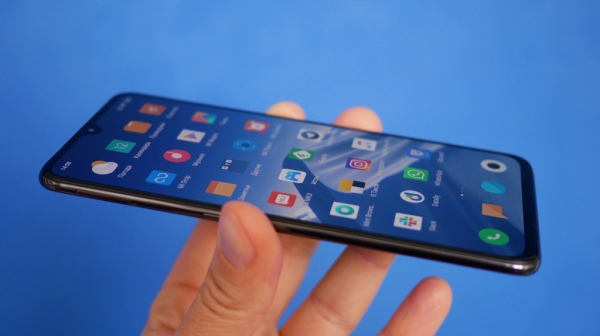 Обзор смартфона Xiaomi Mi 9: детали имеют значение