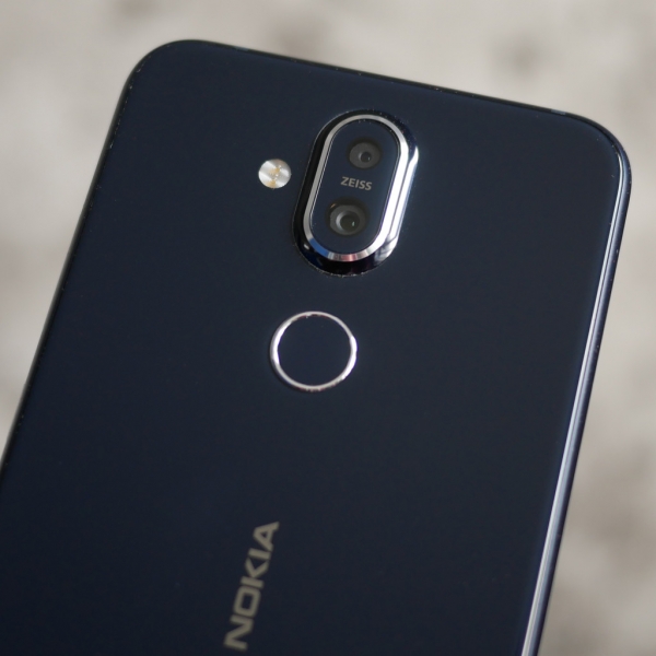 Обзор смартфона Nokia 8.1: нефлагман с оттенками флагмана