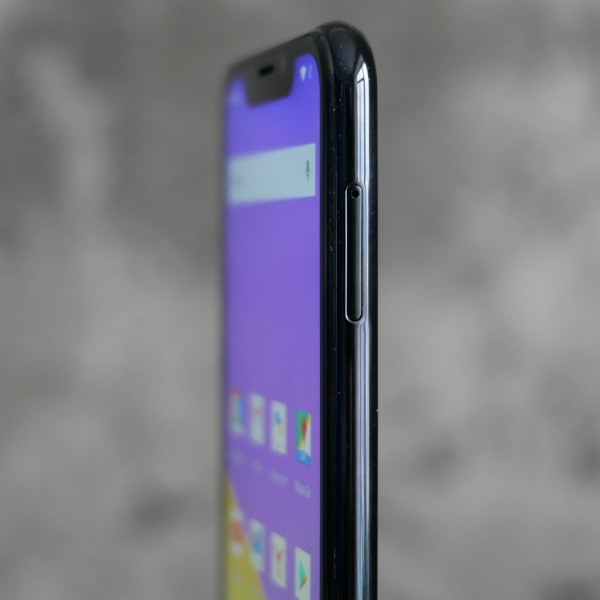 Обзор смартфона INOI 5X Lite: с декольте на экране