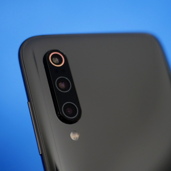 Обзор смартфона Xiaomi Mi 9: детали имеют значение