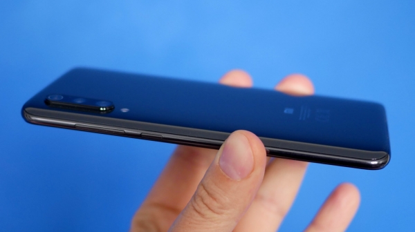 Обзор смартфона Xiaomi Mi 9: детали имеют значение