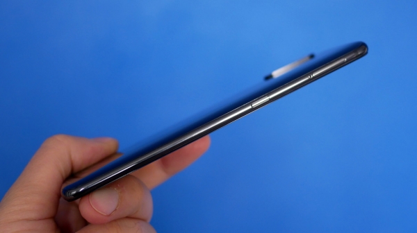 Обзор смартфона Xiaomi Mi 9: детали имеют значение